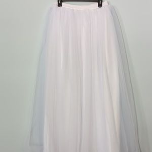 Plus Size White Tulle Maxi Skirt